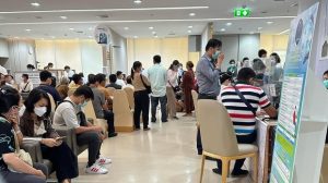 民众呼吁柬埔寨提高医疗质量，以减少公民前往国外就医的开支