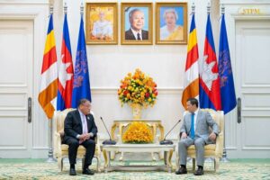 សម្តេចបវរធិបតី ហ៊ុន ម៉ាណែត អនុញ្ញាតឱ្យ ឯកឧត្តម Dato’ Sri Tiong King Sing រដ្ឋមន្ត្រីក្រសួងទេសចរណ៍ សិល្បៈ និងវប្បធម៌ម៉ាឡេស៊ី ចូលជួបសម្តែងការគួរសម និងពិភាក្សាការងារ