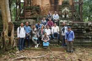 នៅថ្ងៃអាទិត្យ ០៦កើត ខែជេស្ឋ ឆ្នាំម្សាញ់ សប្តស័ក ពុទ្ធសករាជ២៥៦៩ ត្រូវនឹងថ្ងៃទី០១ ខែមិថុនា ឆ្នាំ២០២៥ ឯកឧត្តម គង់ ពុទ្ធិការ អគ្គនាយកអាជ្ញាធរជាតិព្រះវិហារ អមដំណើរដោយ ឯកឧត្តមអគ្គនាយករង ប្រធាននាយកដ្ឋាន អនុប្រធាននាយកដ្ឋាន និងមន្រ្តីជំនាញប្រចាំការនៅរមណីយដ្ឋានប្រាសាទកោះកេរ បានអញ្ជើញចុះពិនិត្យ និងតាមដានវឌ្ឍនភាពការងារអភិរក្ស និងជួសជុលប្រាសាទគោកគ្រង ប្រាសាទដំរី ប្រាសាទក្រចាប់ ប្រាសាទក្រហម និងប្រាសាទប្រាំ ព្រមទាំងស្ថានភាពវង់ទស្សនាថ្មីដែលគ្រោងនឹងកែលម្អរនៅបរិវេណប្រាសាទប្រាង្គផងដែរ។