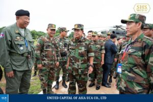 សម្តេចតេជោ ហ៊ុន សែន នាយឧត្តមសេនីយ៍ផុតលេខផ្កាយមាស៥ និងជាប្រធានព្រឹទ្ធសភា នៃព្រះរាជាណាចក្រកម្ពុជា នាថ្ងៃព្រហស្បតិ៍​ ១កើត ខែអាសាឍ ឆ្នាំម្សាញ់ សប្តស័ក ព.ស. ២៥៦៩ ត្រូវនឹង ថ្ងៃទី២៦ ខែមិថុនា ឆ្នាំ២០២៥ អញ្ជើញមកដល់ខេត្តឧត្តរមានជ័យហើយ ដើម្បីចុះសួរសុខទុក្ខកងទ័ព និងប្រជាពលរដ្ឋនៅខេត្តព្រំដែនកម្ពុជា-ថៃ។