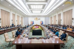 ឯកឧត្តម អ៉ិត សារម្យ ប្រធានប្រតិភូគណបក្សបំណងពលរដ្ឋ បានដឹកនាំសហការី ចូលរួមក្នុងកិច្ចប្រជុំប្រចាំឆមាសលើកទី៣ របស់ ឧត្តមក្រុមប្រឹក្សាពិគ្រោះ និងផ្តល់យោបល់ ក្រោមអធិបតីភាពដ៏ខ្ពង់ខ្ពស់ របស់ សម្តេចមហាបវរធិបតី ហ៊ុន ម៉ាណែត នាយករដ្ឋមន្ត្រី នៃព្រះរាជាណាចក្រកម្ពុជា