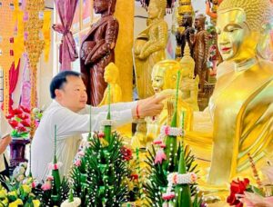 ពិធីប្រគេនទៀនចំណាំព្រះវស្សា​ និងទេយ្យទាន​ ដល់ព្រះសង្ឃចំនួន២០​វត្ត នៃស្រុកកោះធំ ខេត្តកណ្តាល​ ក្រោមអធិបតីភាព ឯកឧត្តម ហេង ណន សមាជិកគណៈកម្មាធិការកណ្តាល ជាសមាជិកគណៈអចិន្រ្តៃយ៍យុវជនគណបក្សថ្នាក់កណ្តាល